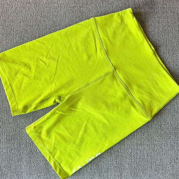 Barre3 Beyond Yoga Bike Shorts - Picture 3 of 8